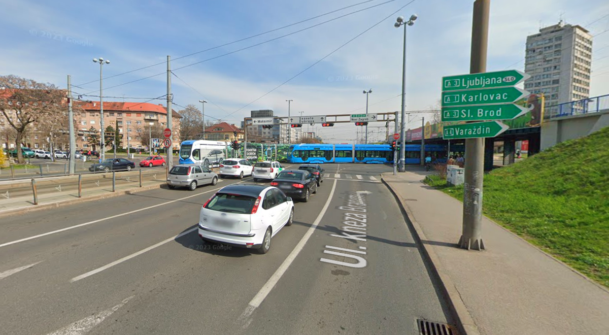 Sirijac prelazio zebru na raskrižju u Zagrebu. Udario ga auto, teško je ozlijeđen