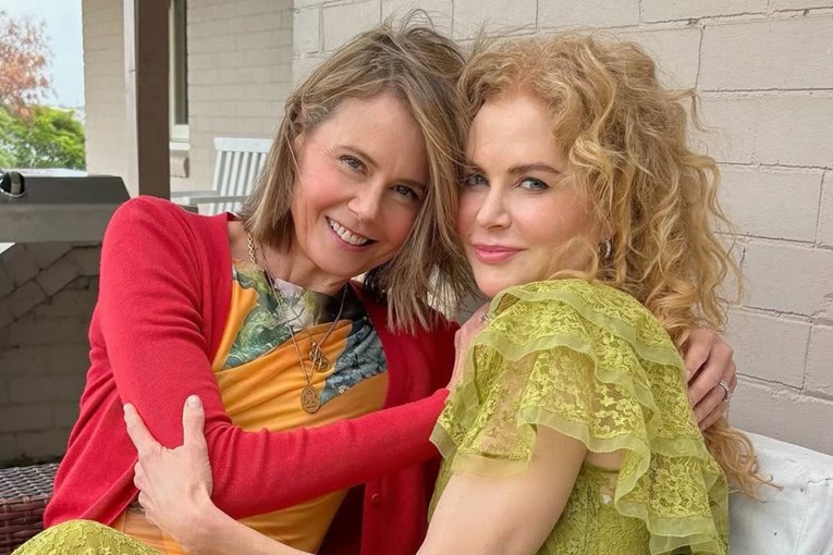 Nicole Kidman pozirala s mlađom sestrom, fanovi ispod fotke komentiraju istu stvar