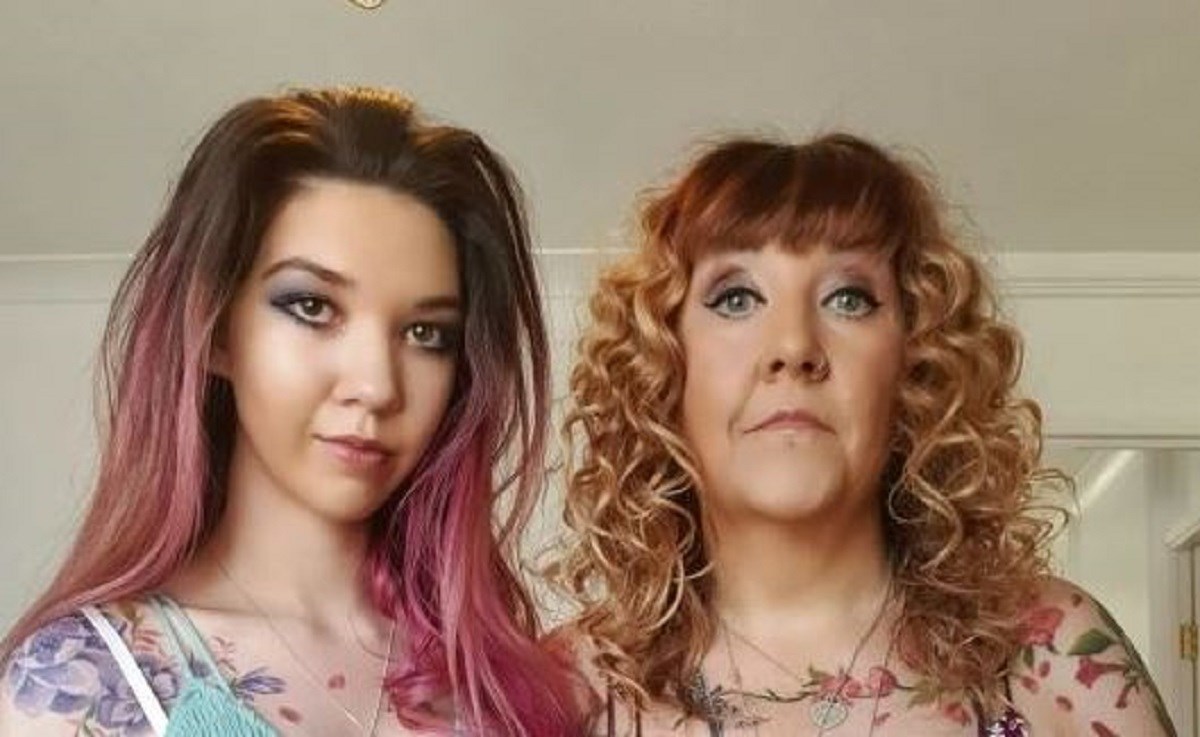 Mama i kći ostale u šoku jer su ih željeli izbaciti iz trgovine zbog ovih outfita