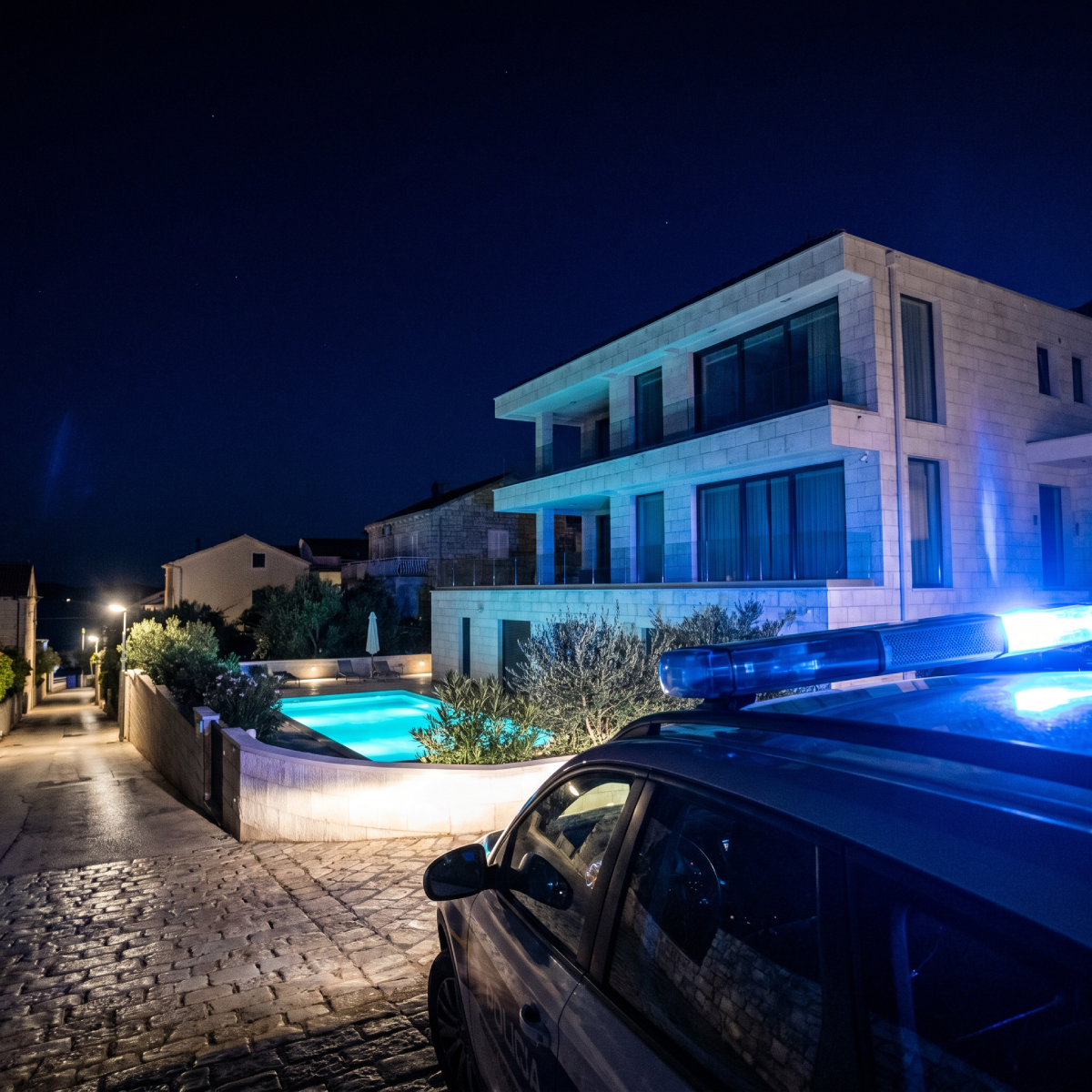 Mladi Britanci tulumarili u Kaštelima, policija ih sve privela