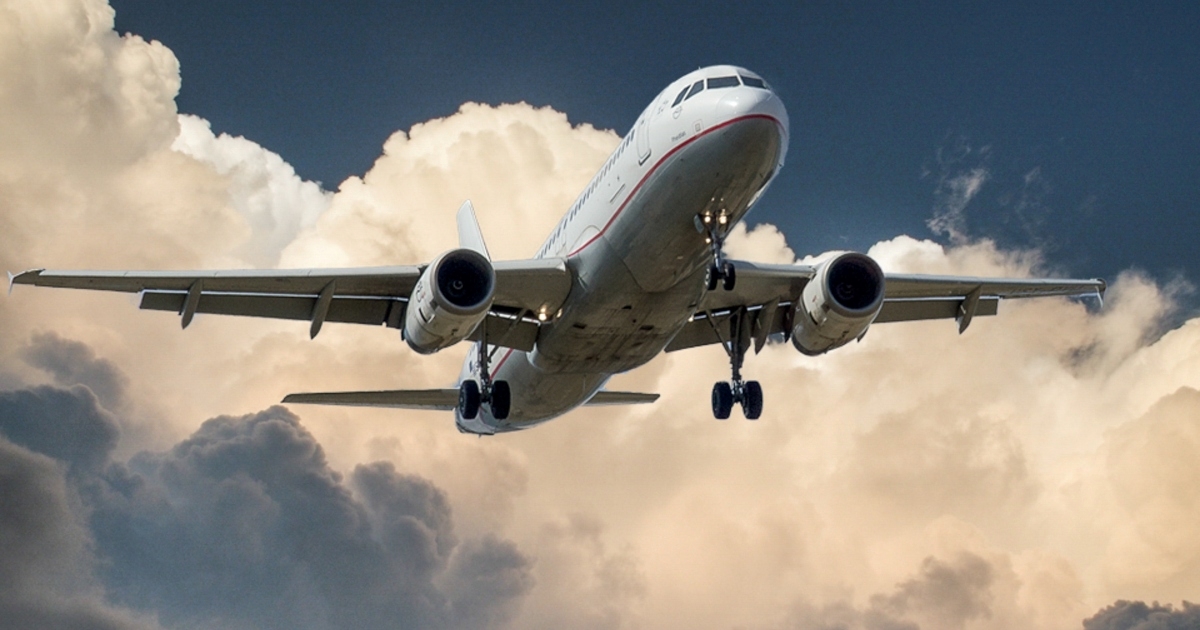 Otac se šokirao kad mu je neznanka u avionu rekla da prestane razgovarati sa sinom
