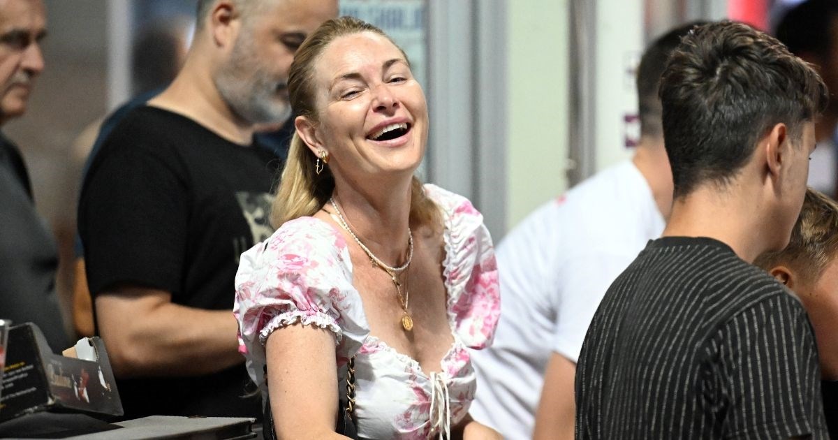 Iris Livaja podržala supruga na dodjeli nagrade u Splitu, došla je bez šminke