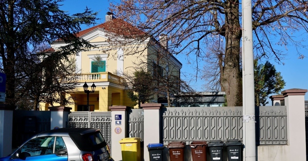 Oko vile pred koju je jučer bačen eksploziv su dvije sestre vodile pravnu bitku