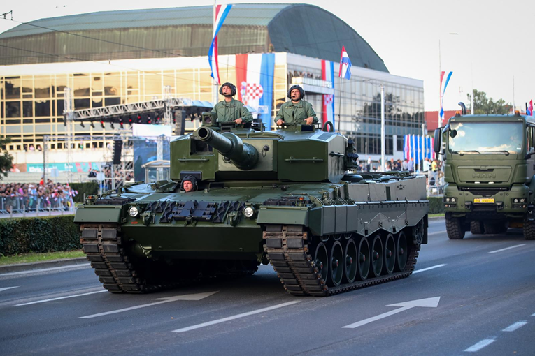 Idući tjedan potpisivanje ugovora o nabavi Caesara i Leoparda