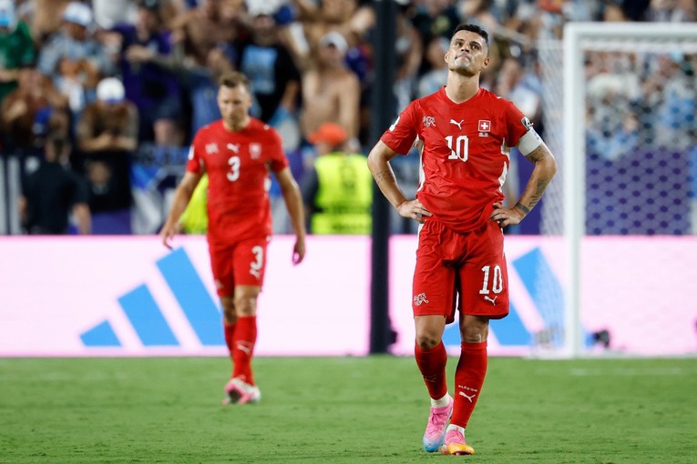 Xhaka priznao da je nabavio lažnu covid-potvrdu jer je sumnjao u cjepivo: Žao mi je