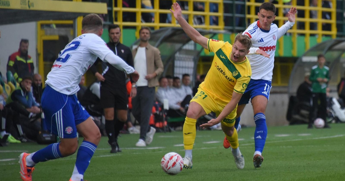 OD 15:00 Pogledajte sastave Hajduka i Istre. Prijenos na tri kanala