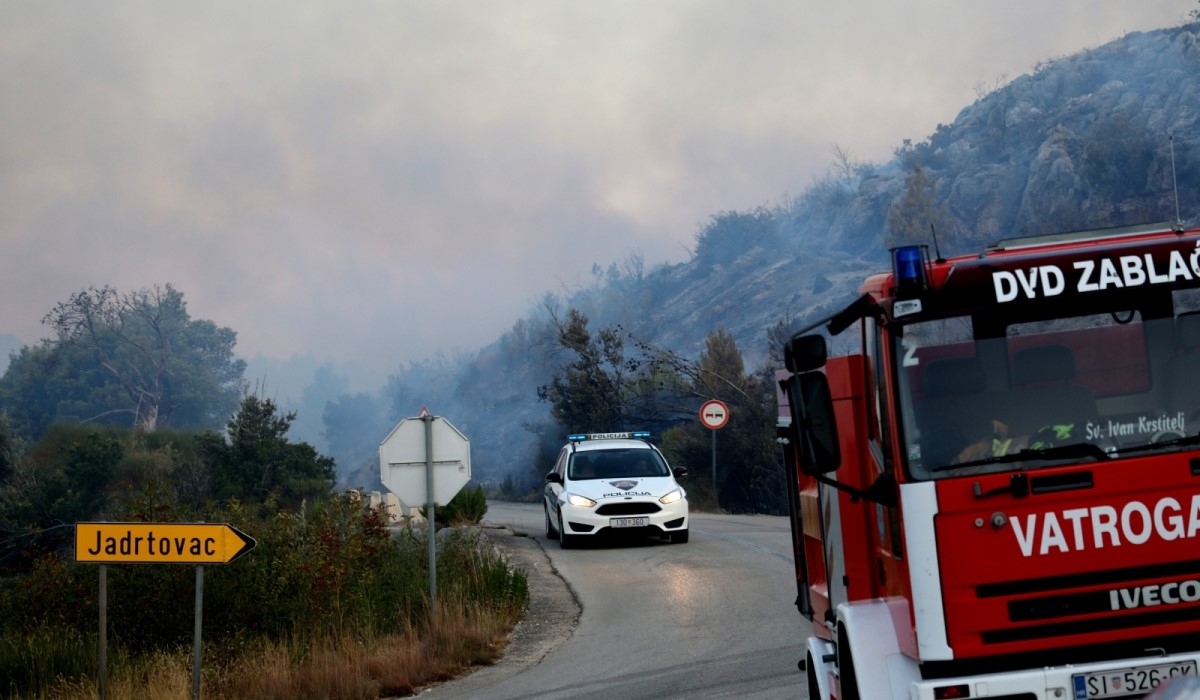 Uhićen muškarac koji je izazvao požar kod Šibenika, prijeti mu do 5 godina zatvora