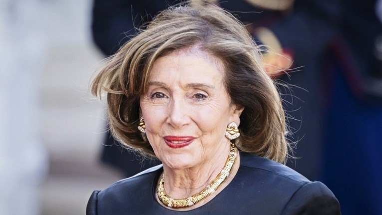 Pelosi se ozlijedila na službenom putu u Luksemburgu, hospitalizirana je