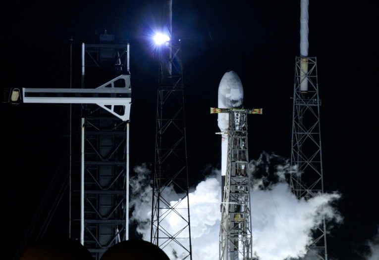 Dionice SpaceX-a rastu nakon velikog pada iako insajderi mogu početi prodavati