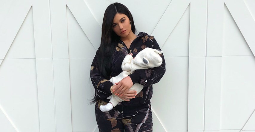 Zašto je Kylie Jenner odjednom izbrisala hrpu fotki sa svojeg Instagrama?