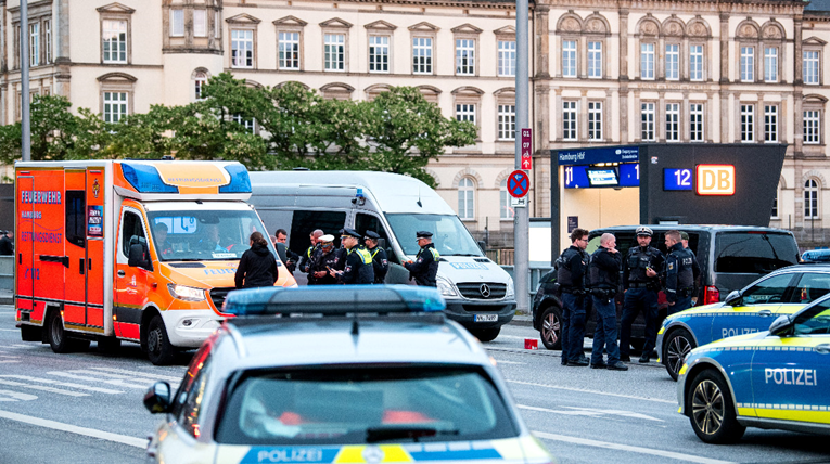 Žena izbola 15 ljudi u Njemačkoj, sud je trajno smjestio u psihijatrijsku bolnicu