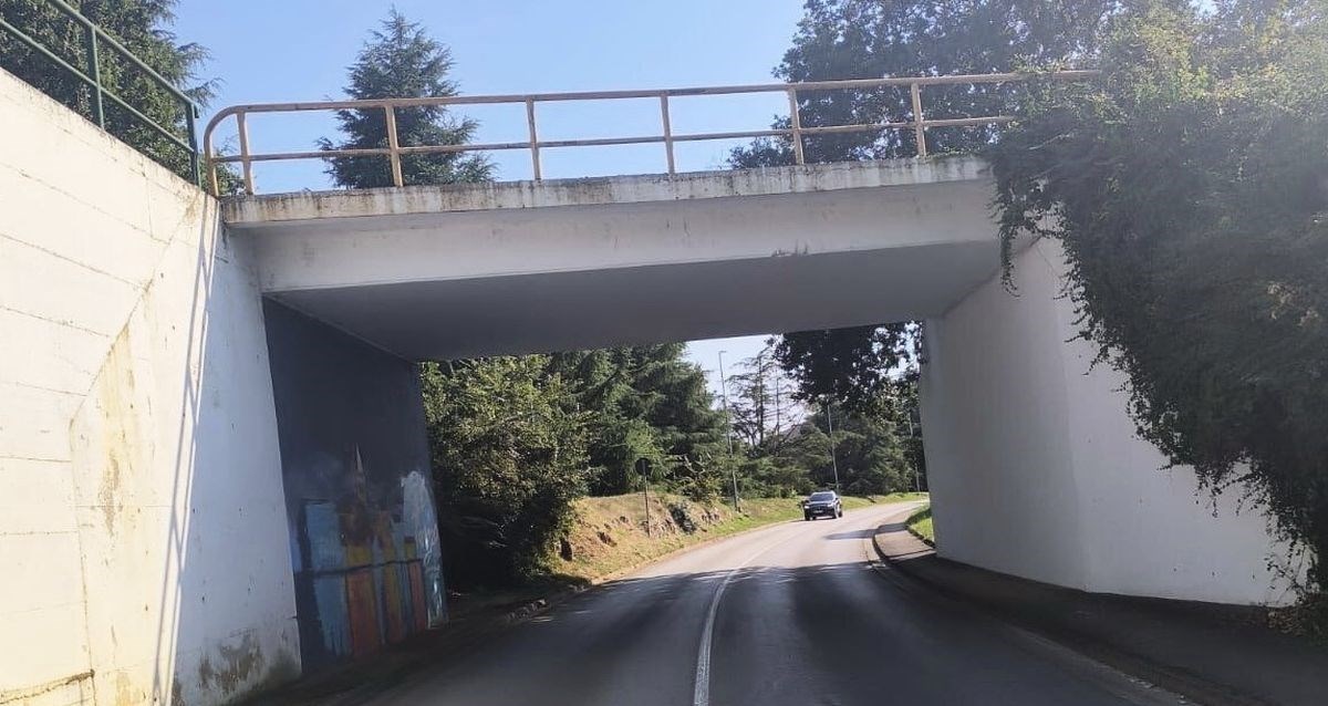 Maloljetnici u Poreču gađaju aute vodenim balonima i jajima. Sinoć izazvali nesreću