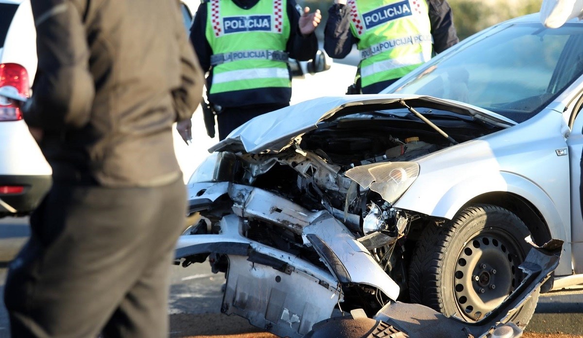 Mrtav pijan slupao auto svog punca u Petrinji pa otišao spavati: "Nisam ja vozio"