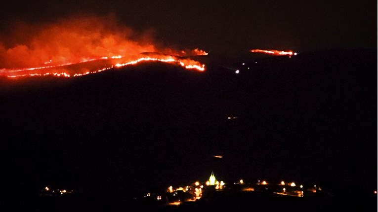 VIDEO Buknuo veliki požar u Istri