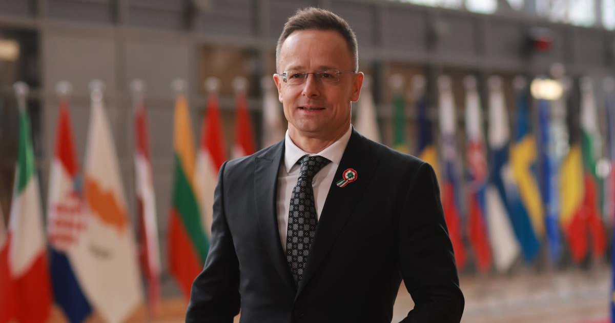 Bivši Orbánov ministar prijavljen zbog skupih privatnih letova