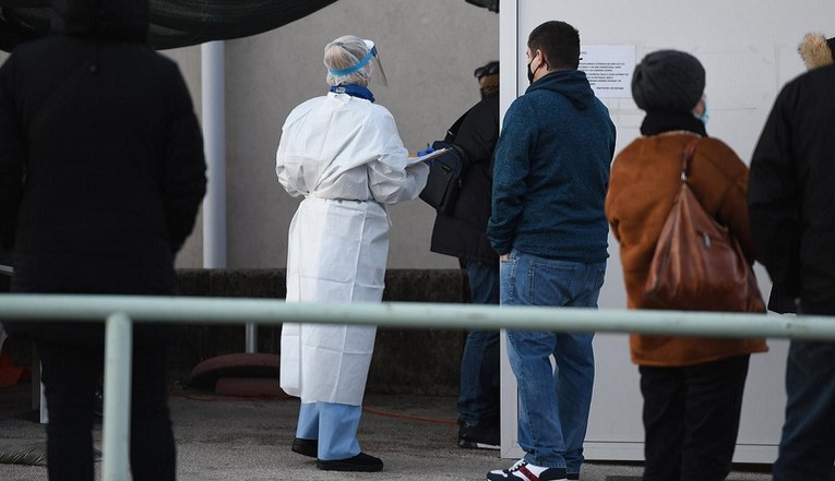 Stožer: Imamo 2510 novih slučajeva zaraze koronavirusom, umrla 21 osoba
