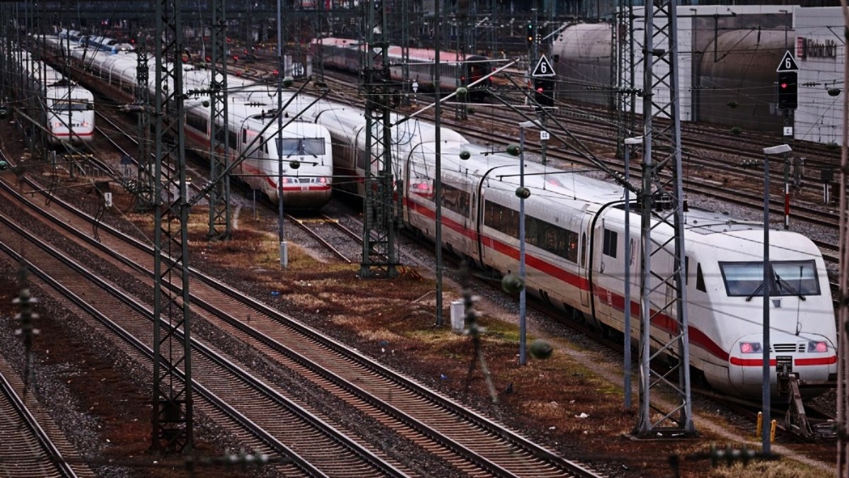 Umirovljenik u Njemačkoj kuhao kavu u vlaku. Izazvao je požar