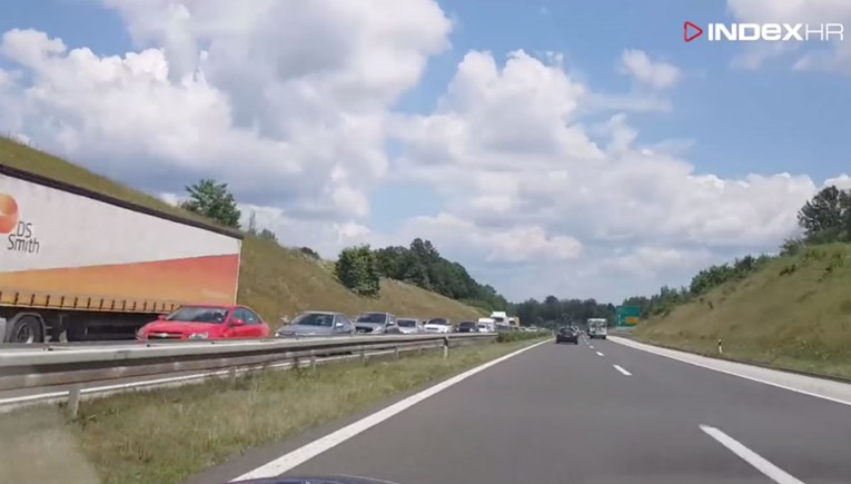VIDEO Gužva na autocesti A1, stvaraju se kolone u smjeru mora