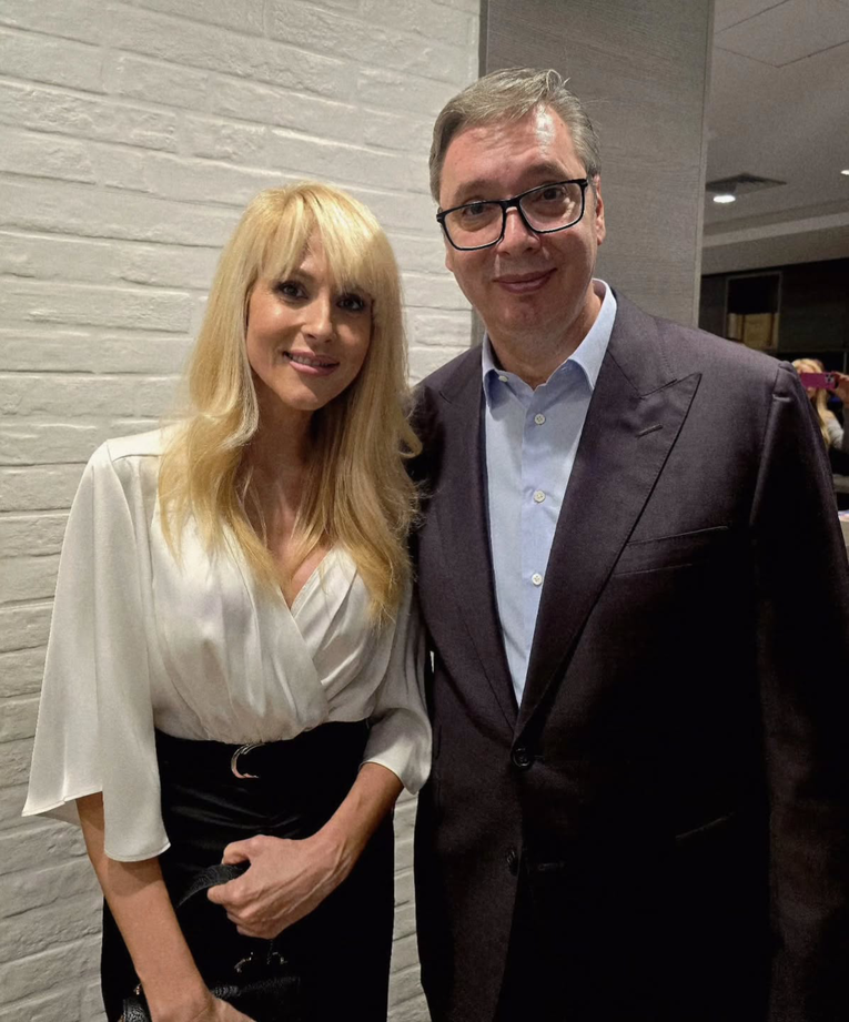 Kći hrvatskog glumca bila u Vučićevu stožeru, pjevali su pjesmu kojom se slavi Mladić