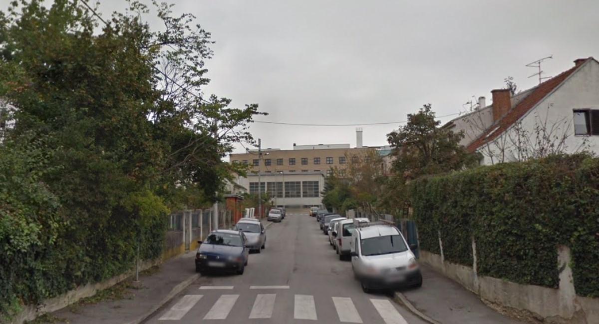 U Zagrebu se zapalio auto u vožnji