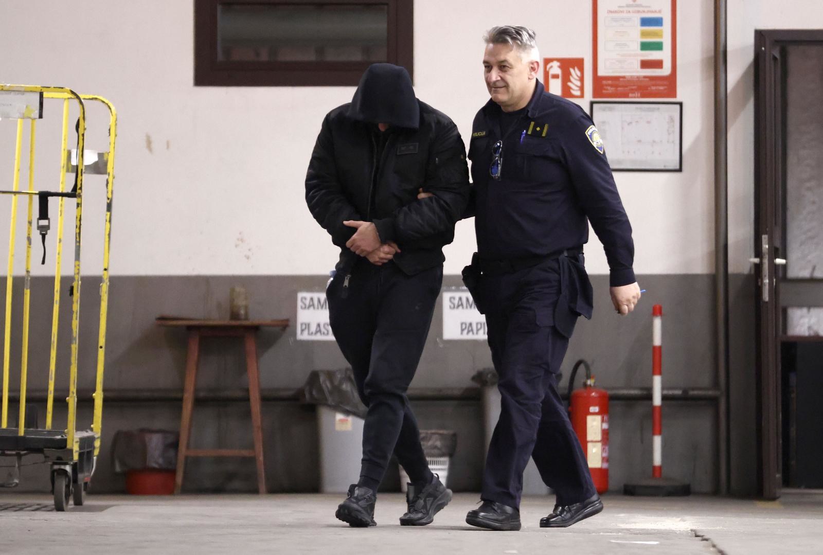 Uhićeni bankar već je optužen za pronevjeru u banci. Evo gdje je radio uoči uhićenja