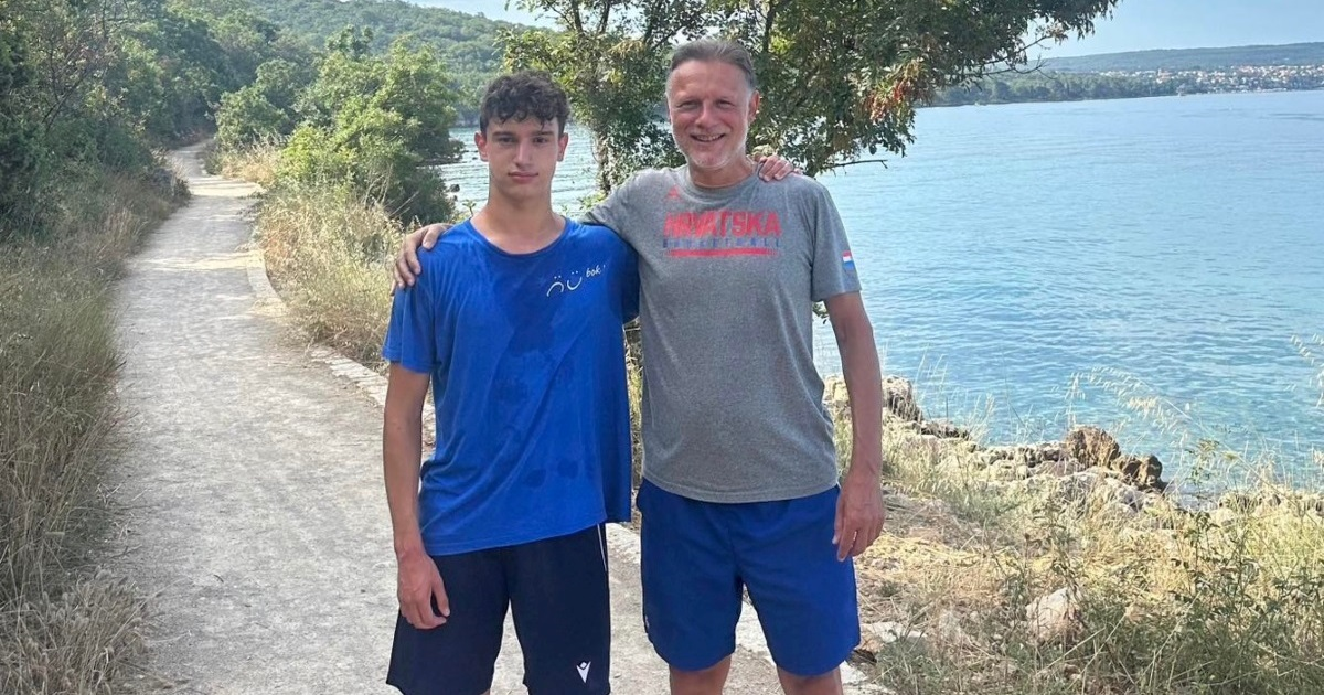 Gordan Jandroković objavio fotku sa sinom Jurajem: "Trening s brucošem"