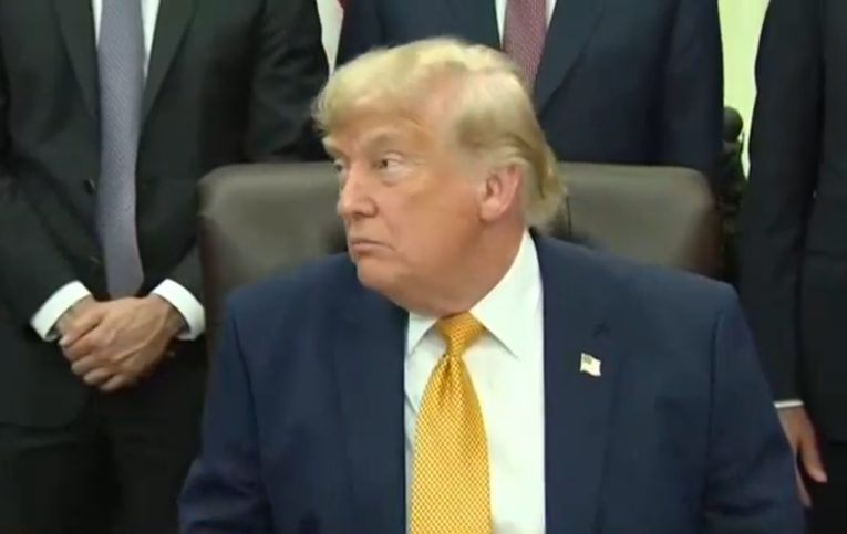 Trump prijetio Europi: Trošimo bilijune da ih branimo od Rusije, a oni nama kažu "NE"