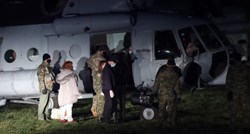 Helikopterima iz Petrinje evakuirani štićenici domova za starije i teški bolesnici