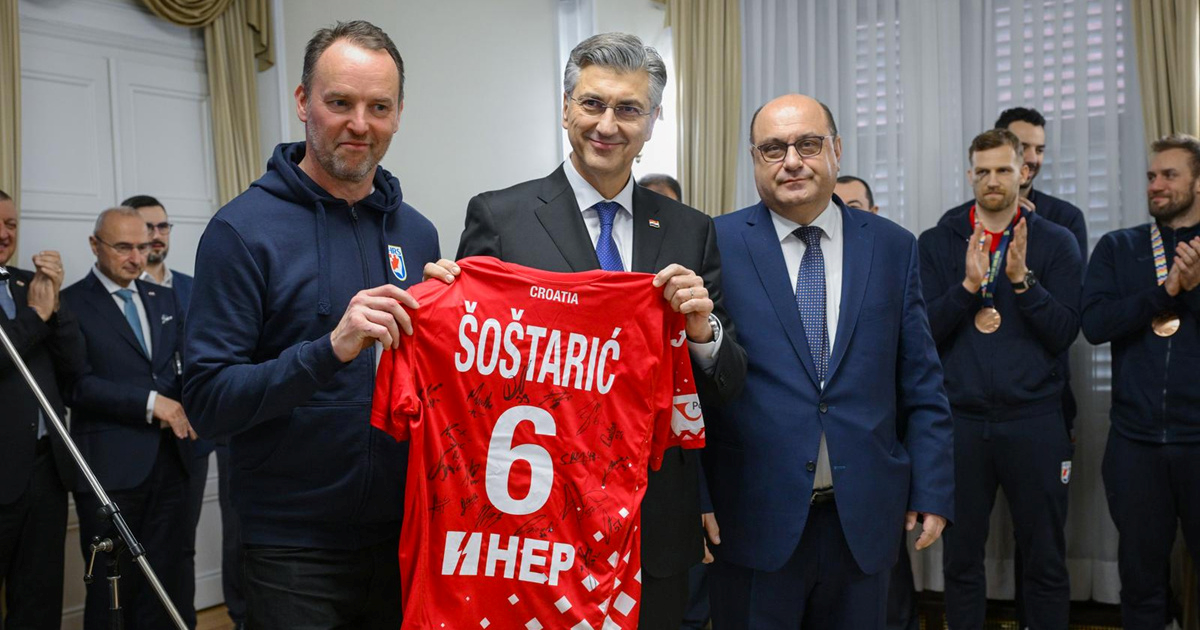 Plenković rukometašima: Zaslužujete lijepi doček