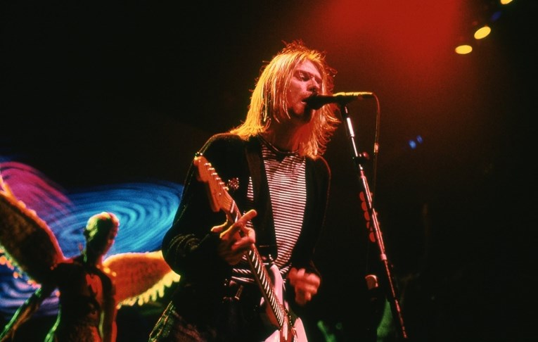 Prodaje se gitara koju je Kurt Cobain razbio na koncertu