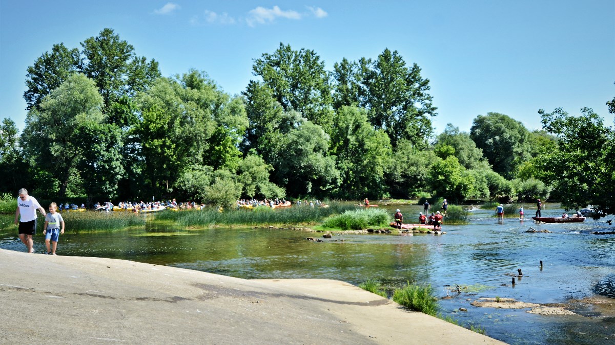 Uhićen muškarac koji je tajno snimao djecu i kupače u Karlovcu