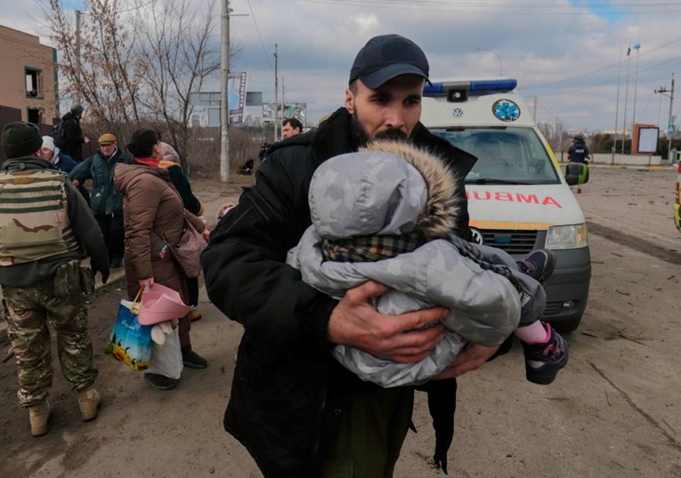 U Kijevu od početka rata poginulo 60 civila, četvero djece. Rodilo se 757 djece