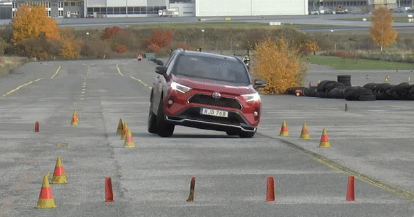 VIDEO Evo zašto SUV-ovi nisu toliko sigurni u vožnji