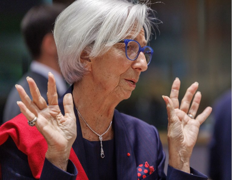 Lagarde zarađuje oko 726.000 € godišnje, četiri puta više od šefa američkog FED-a