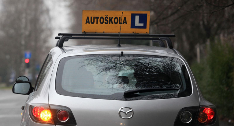 Poligon za autoškole seli se na Žitnjak. Instruktor: Auti po Slavonskoj idu 80 km/h