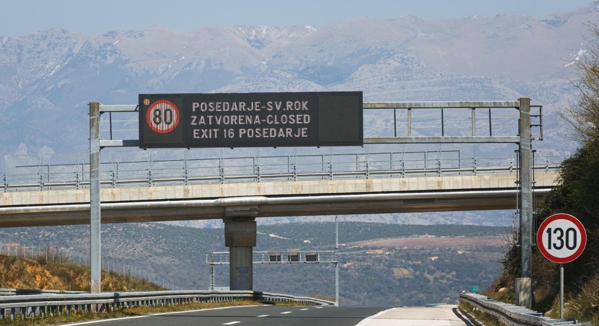 Veliki problem na cestama, zbog olujnog vjetra zatvoren dio autoceste A1