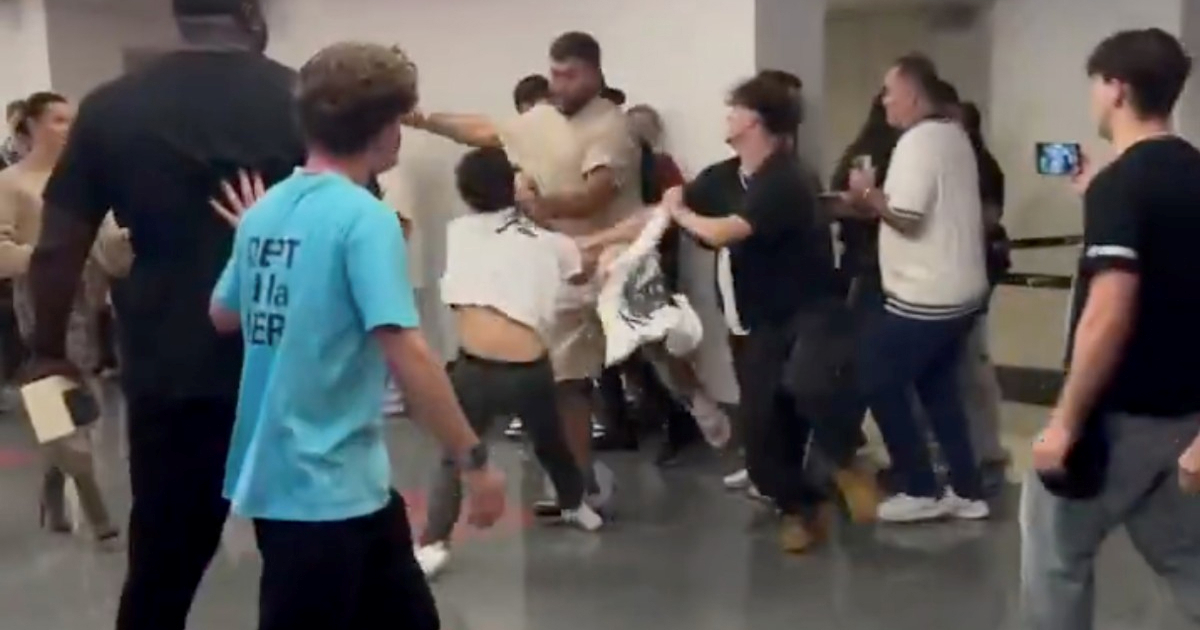 VIDEO Bivši UFC-ov prvak potukao se s četvoricom nakon borbe Joshue i Paula