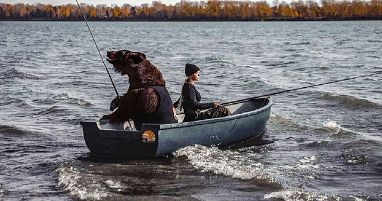 Video cure i medvjeda u čamcu postao hit, nije teško vidjeti zbog čega