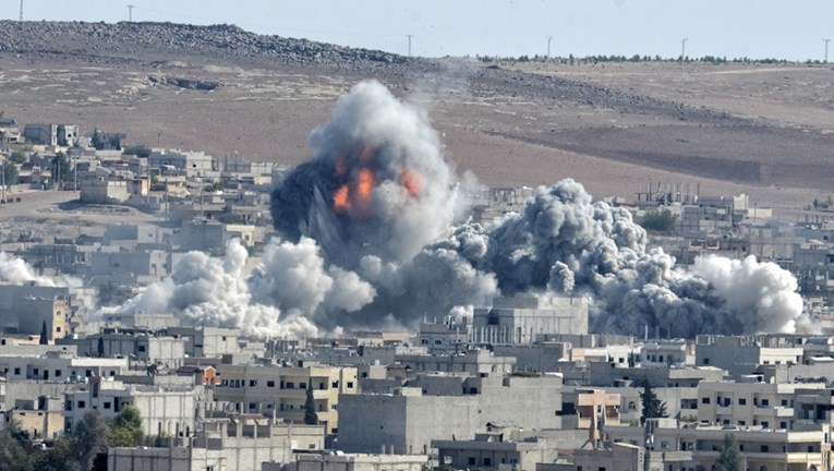 Izraelski zračni napad na aerodrom u Siriji, oštećena pista za avione