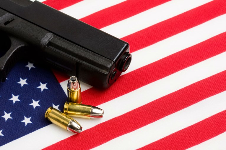 Amerikanci su najnaoružaniji u svijetu, imaju 121 komad oružja na sto stanovnika