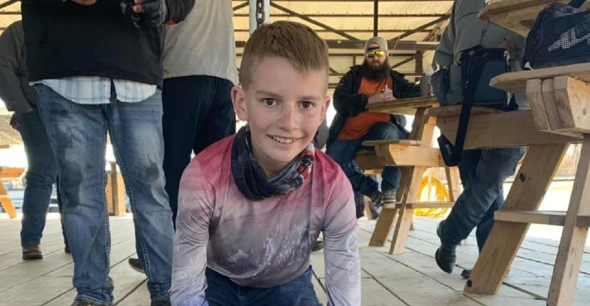 12-godišnjak uhvatio rekordnog soma koji je težak skoro poput njega