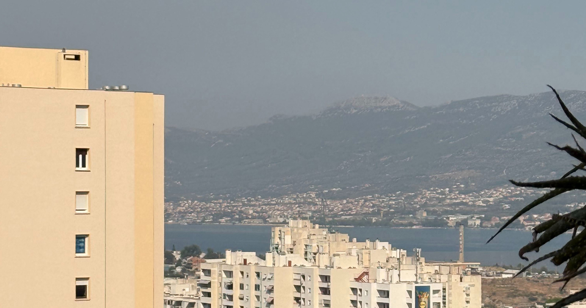 Dim iz BiH zagadio zrak u Dalmaciji, u Dubrovniku noćas opet visoke vrijednosti