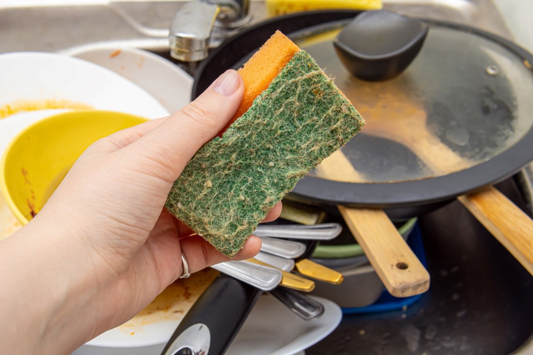 Koliko biste često trebali mijenjati kuhinjsku spužvu? Odgovor će vas iznenaditi