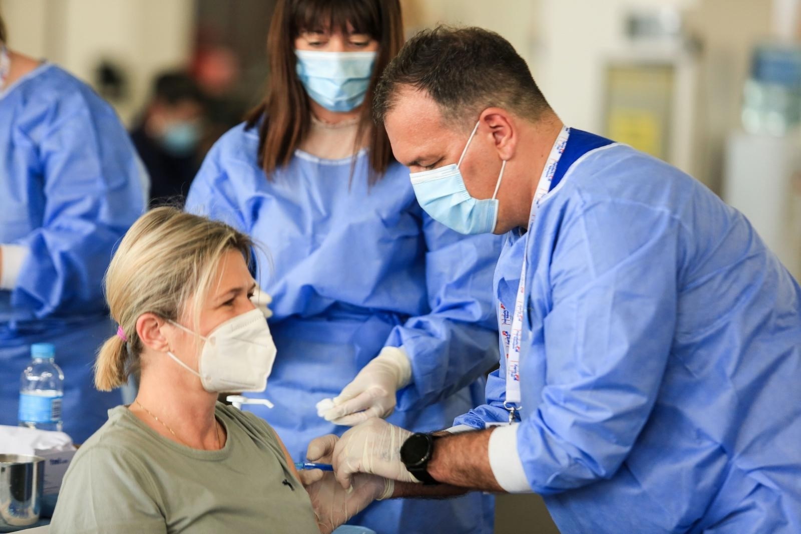 Beroš najavio cijepljenje i u ljekarnama, na licu mjesta će se dobiti covid-potvrda