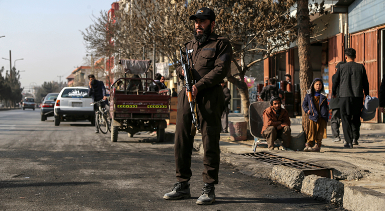 Talibani organizirali pogubljenje pred masom. Brat žrtve s pet metaka smaknuo ubojicu