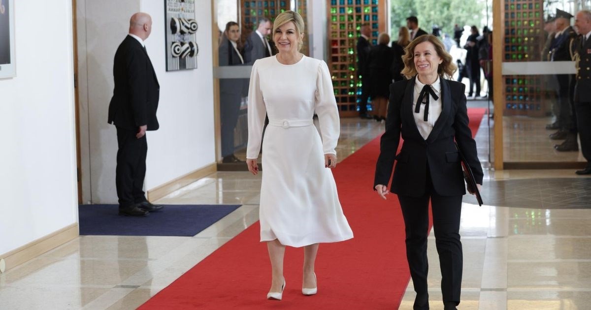 Haljina koju je Kolinda nosila na Milanovićevoj inauguraciji košta više od 1800 eura
