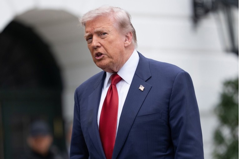 Trump: Ne znam na koji bismo način ušli u Iran da uzmemo njihovu nuklearnu prašinu