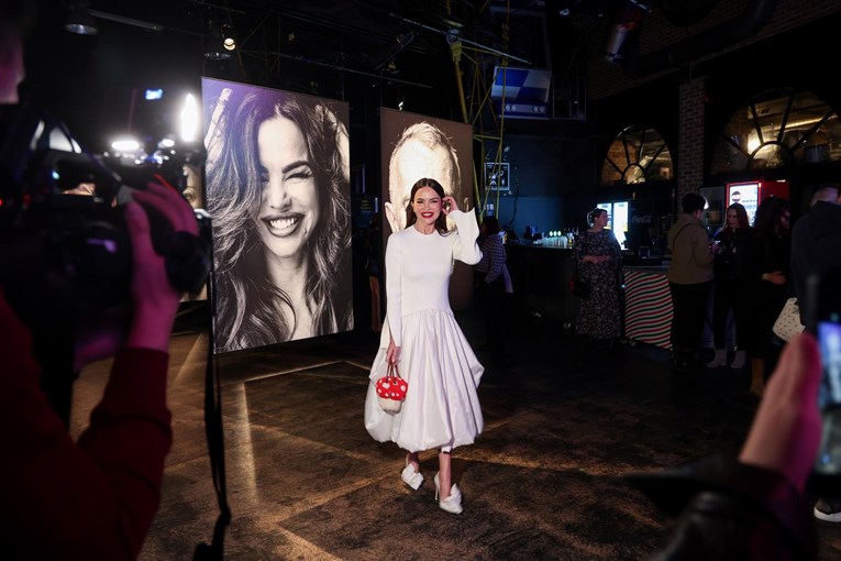 Severinina torbica u obliku gljive privukla poglede. Cijena - 410 eura