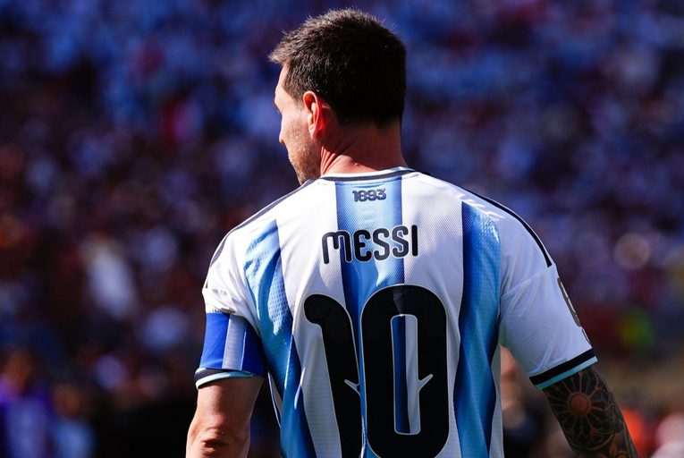 Argentinu zahvatilo ludilo. Planule karte za Messijev oproštaj