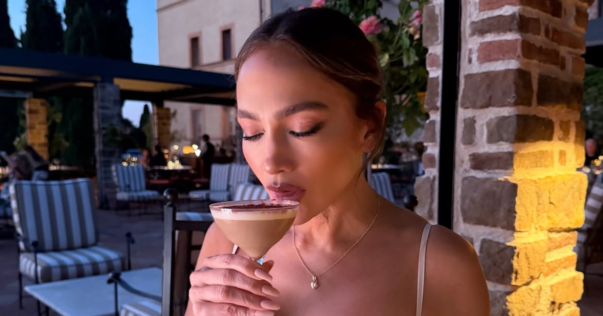 J.Lo pokazala luksuznu nude manikuru. Izrast je gotovo neprimjetan